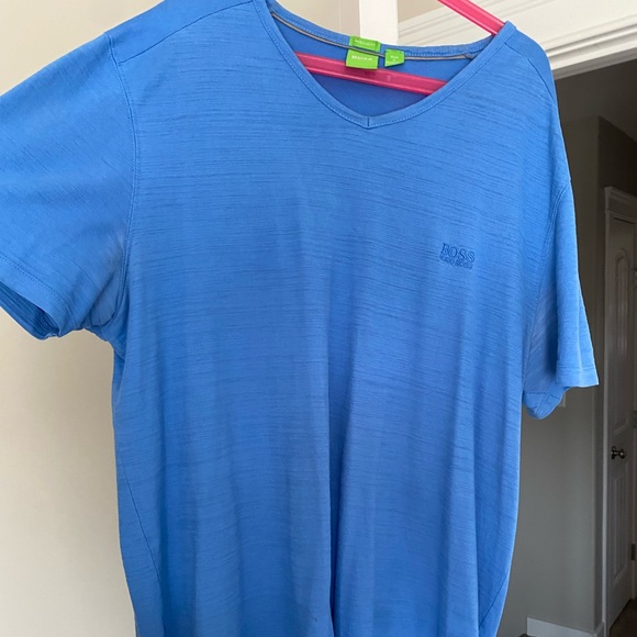V neck Hugo Boss XL t shirt - Picture 1 of 5